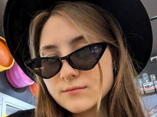 EasterCaris's Live fetish cam Profile Image