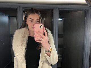 SweetChloex's Anal live sex Profile Image